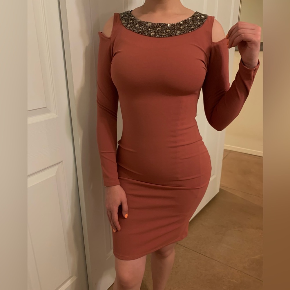 Medium, knee length, pink dress